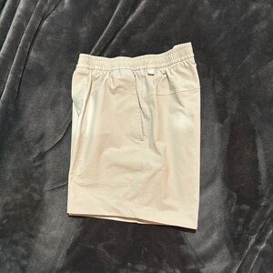 Lululemon bowline shorts